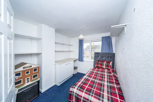 BEDROOM - click for photo gallery